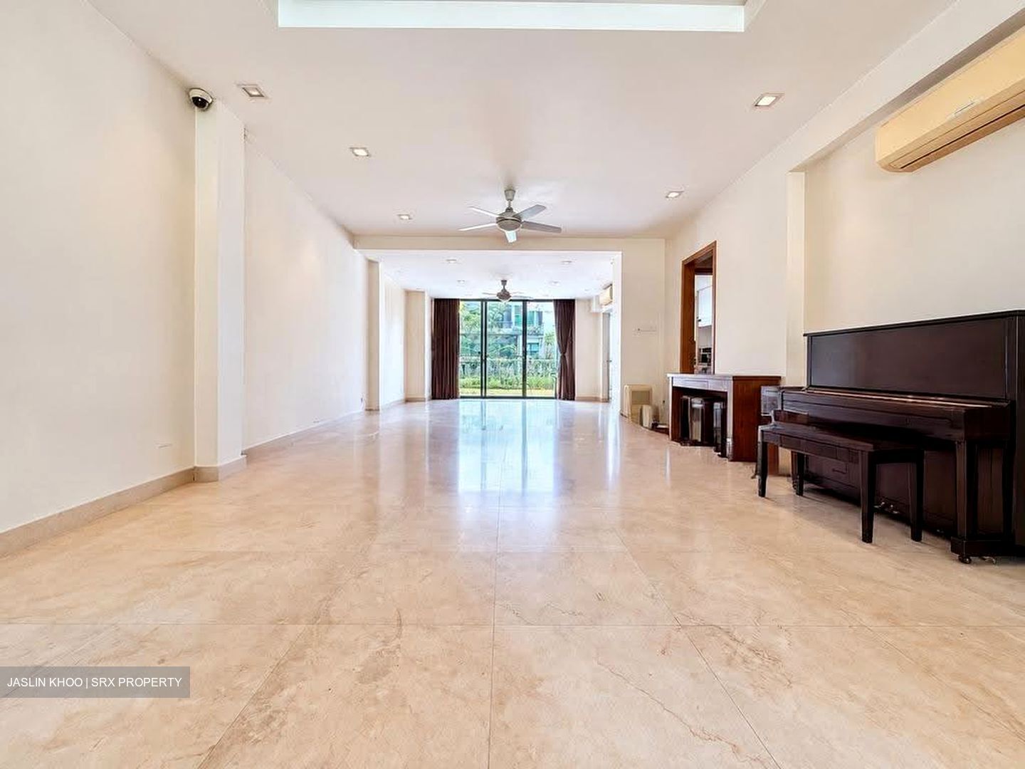 Carlisle Road (D8), Terrace #639971821